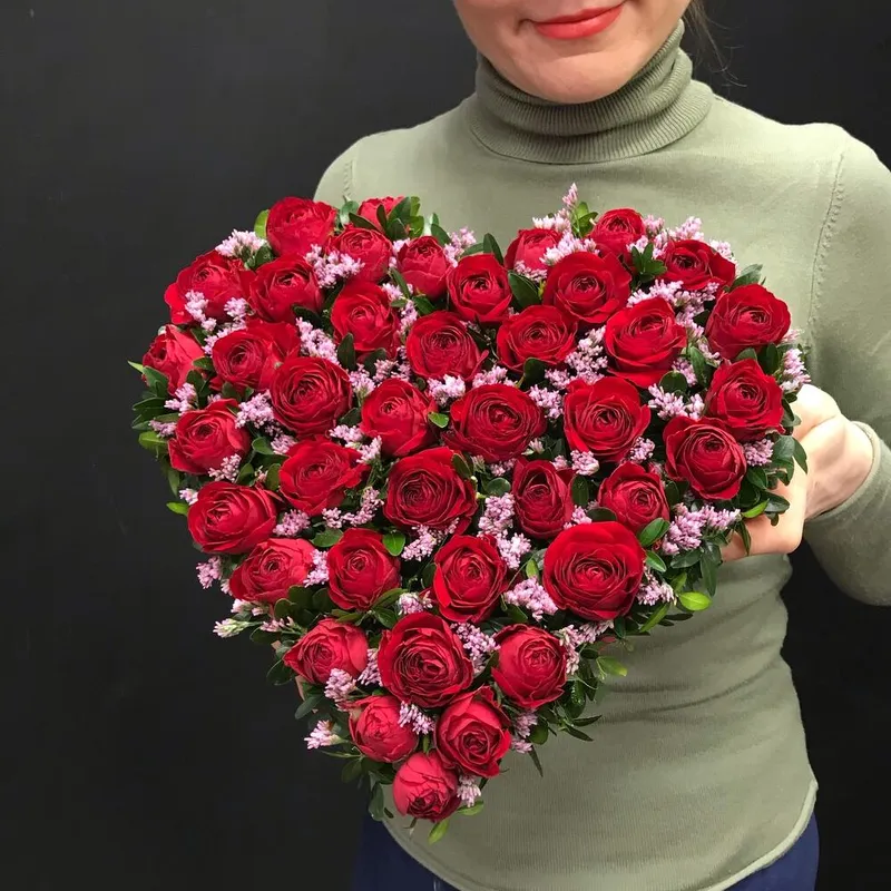 Композиция из роз "Сердце для любимых" Фото «Композиция из роз "Сердце для любимых" »